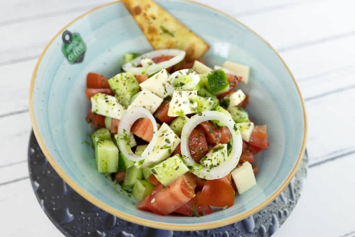 ÇOBAN SALATA